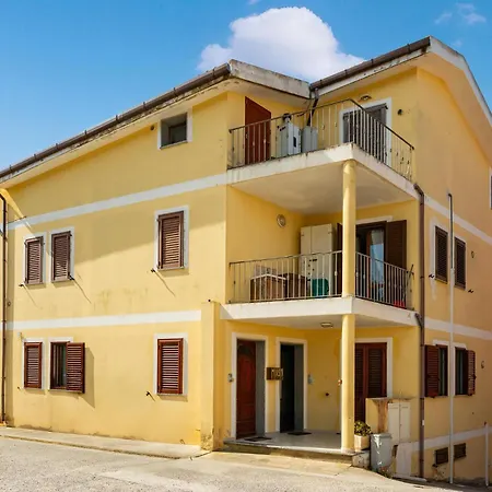 2 Bedroom Stunning In Apartment Carloforte (Isola di San Pietro)