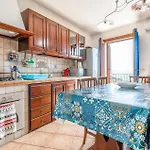 2 Bedroom Stunning In Apartament *
