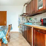 2 Bedroom Stunning In Apartament *