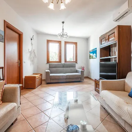 Apartament 2 Bedroom Stunning In Carloforte (Isola di San Pietro)