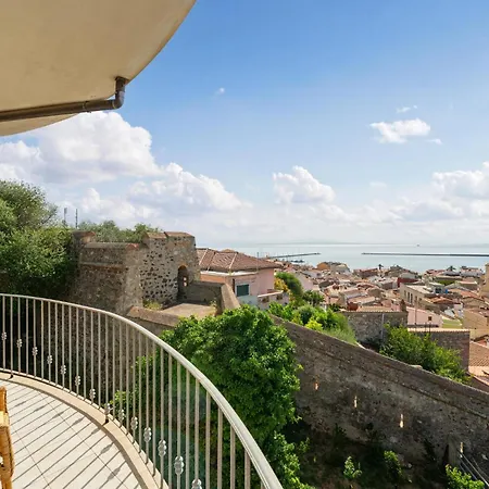 2 Bedroom Stunning In Apartament Carloforte (Isola di San Pietro)