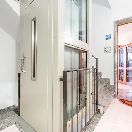 2 Bedroom Stunning In