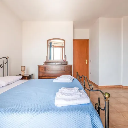 2 Bedroom Stunning In