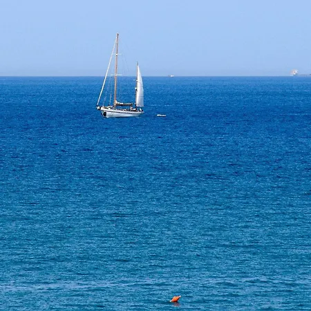 2 Bedroom Stunning In Apartman Carloforte