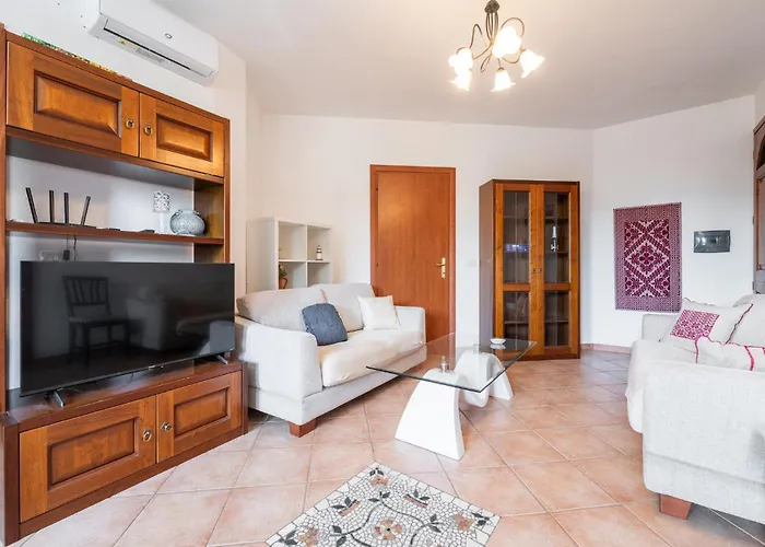 2 Bedroom Stunning In Apartman Carloforte